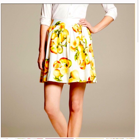 Banana Republic Dresses & Skirts - Banana Republic - NWT Lemon Print Skirt 🍋 size 6